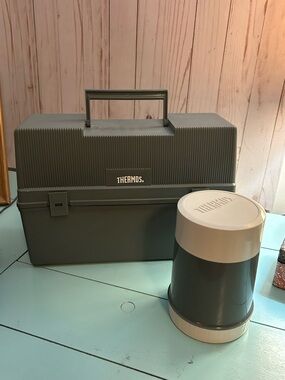 Thermos Gray Lunchbox with Food / Drink Thermos